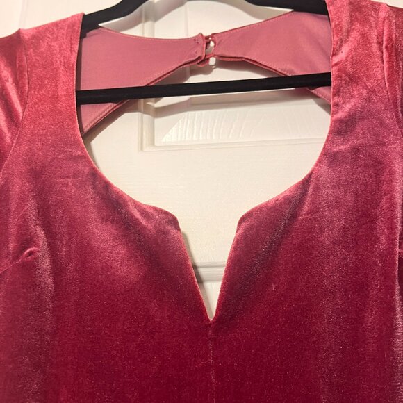 Going for Glamour Mauve Velvet Backless Long Sleeve Maxi Dress - Picture 3 of 6